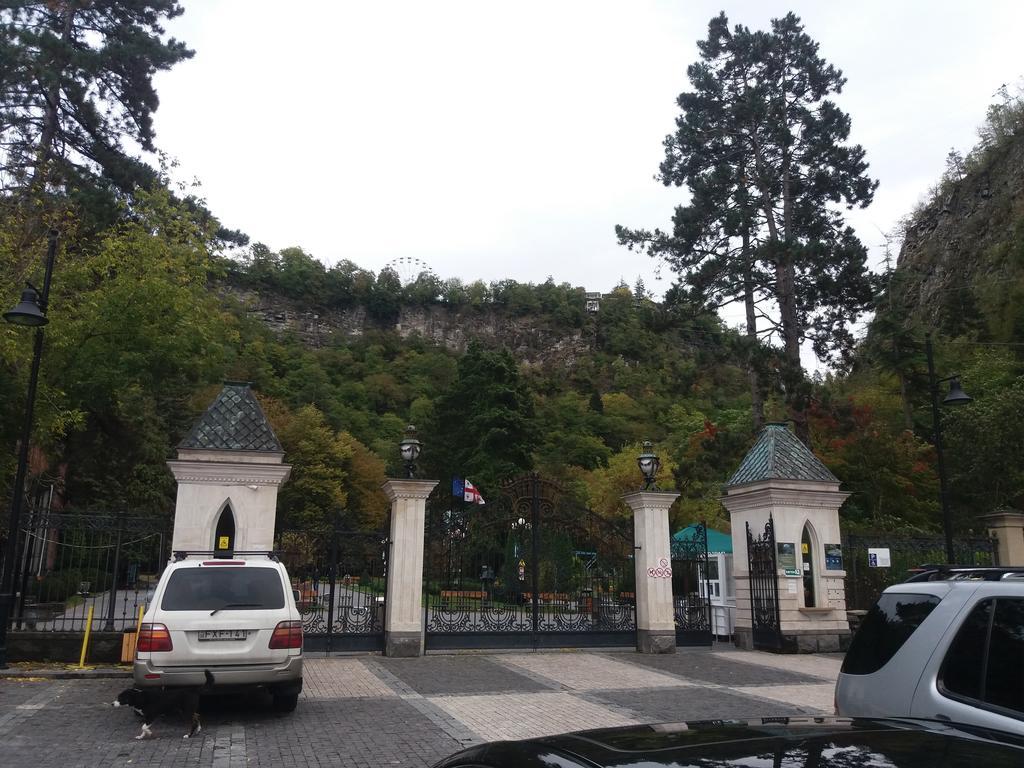 Apartament Giorgi Borjomi Luaran gambar